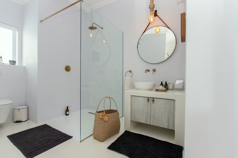 4 Bedroom Property for Sale in Sandy Point Western Cape